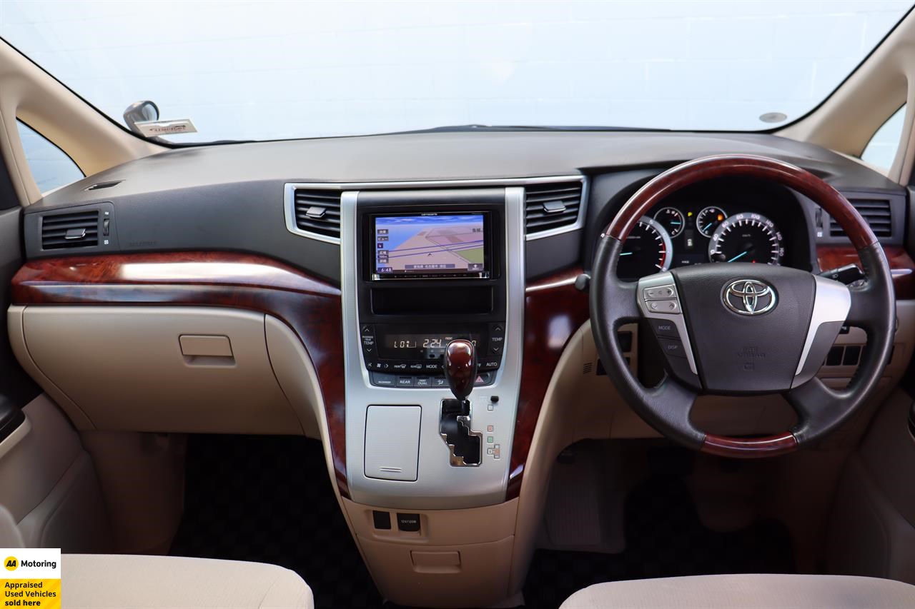 2011 Toyota Alphard