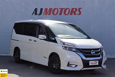 2017 Nissan Serena - Thumbnail