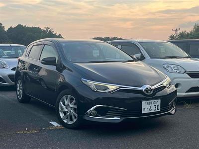 2016 Toyota Auris - Thumbnail