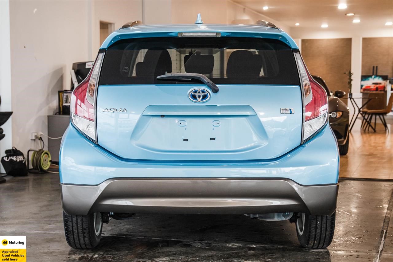 2015 Toyota Aqua