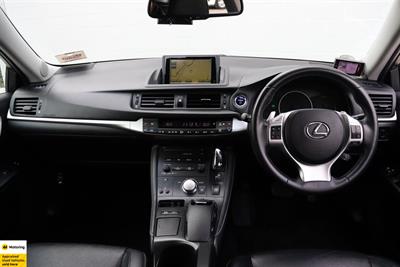 2011 Lexus CT 200h - Thumbnail