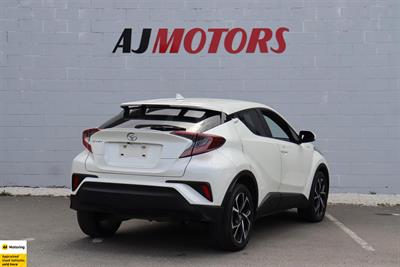 2019 Toyota C-HR - Thumbnail