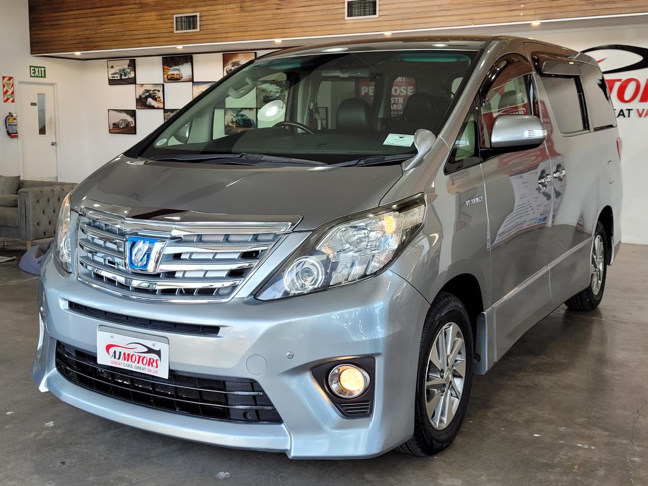 2012 Toyota Alphard