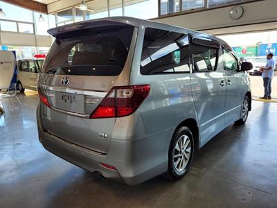 2012 Toyota Alphard - Thumbnail