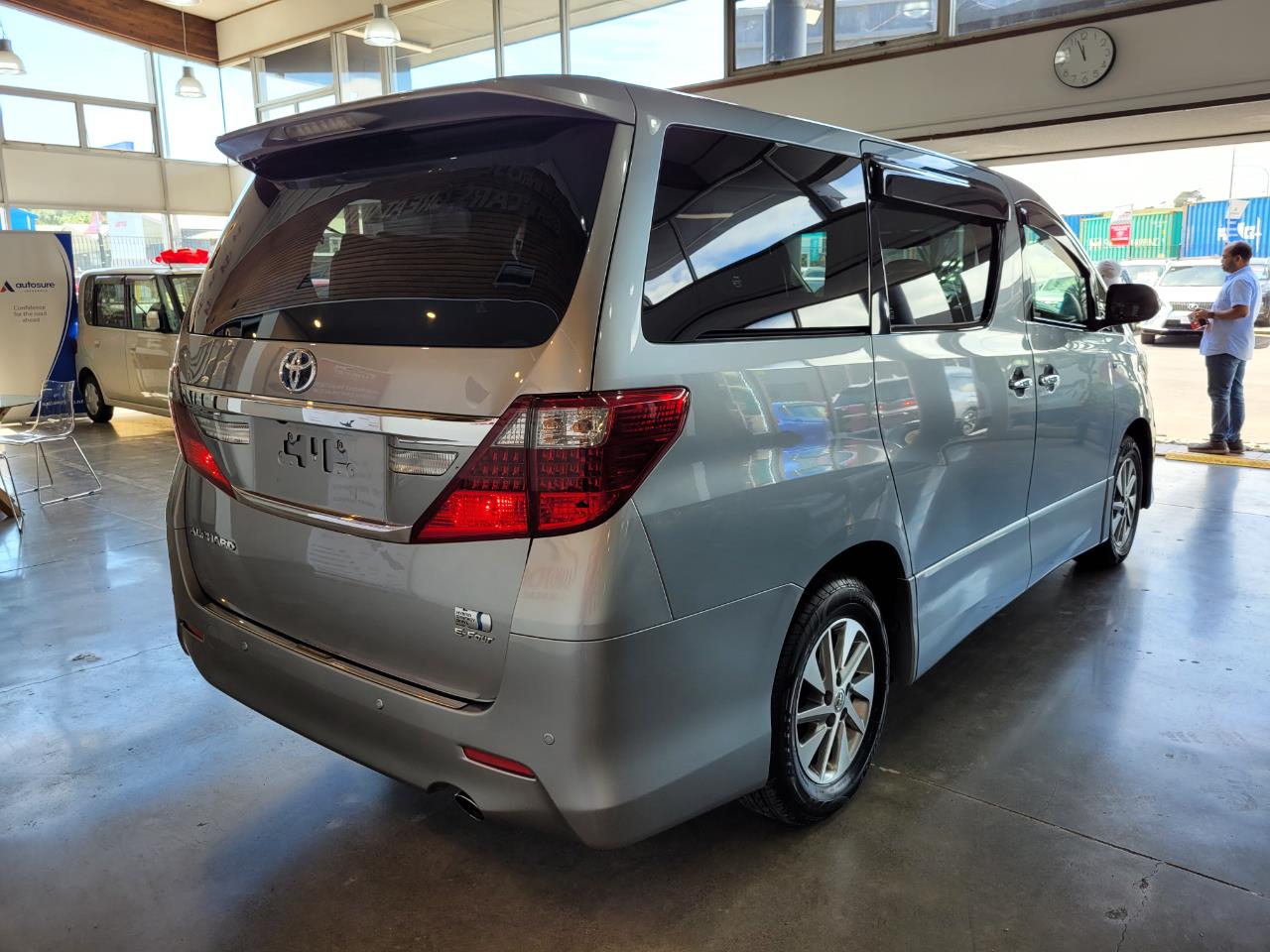 2012 Toyota Alphard