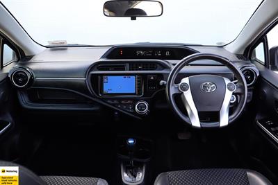 2015 Toyota Aqua - Thumbnail