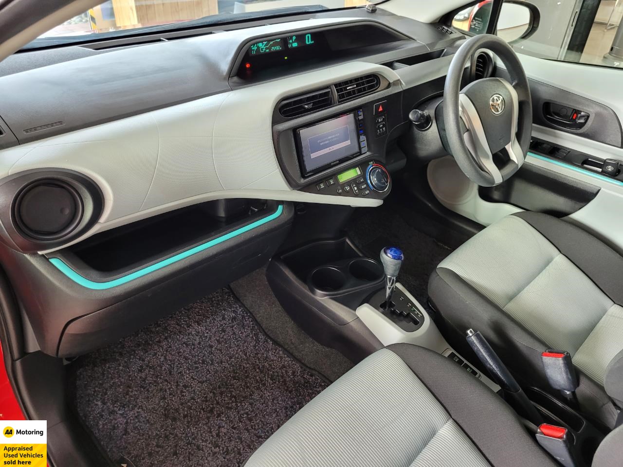 2013 Toyota Aqua