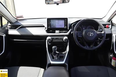 2019 Toyota RAV4 - Thumbnail