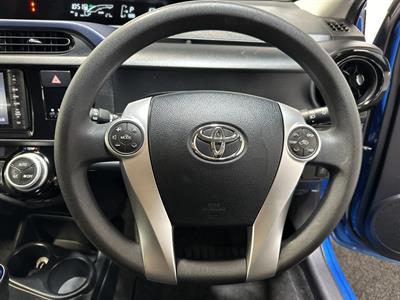 2015 Toyota Aqua - Thumbnail