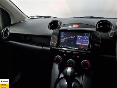 2014 Mazda Demio - Thumbnail