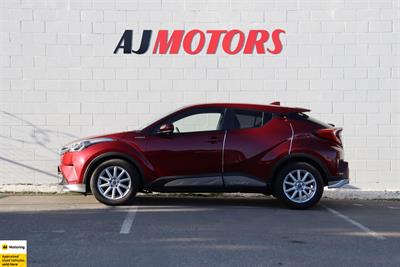 2017 Toyota C-HR - Thumbnail