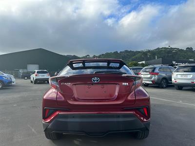 2018 Toyota C-HR - Thumbnail