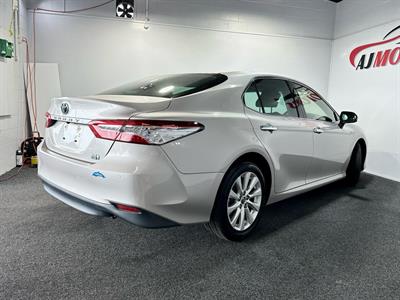 2019 Toyota Camry - Thumbnail