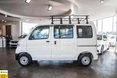 2019 Daihatsu Hijet - Thumbnail