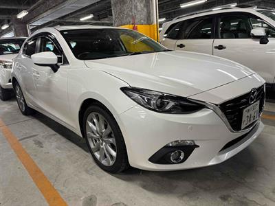 2014 Mazda Axela