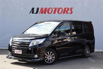 2015 Toyota Noah - Thumbnail