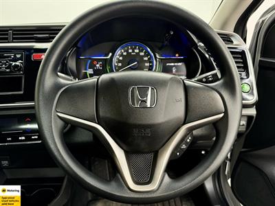 2015 Honda Grace - Thumbnail