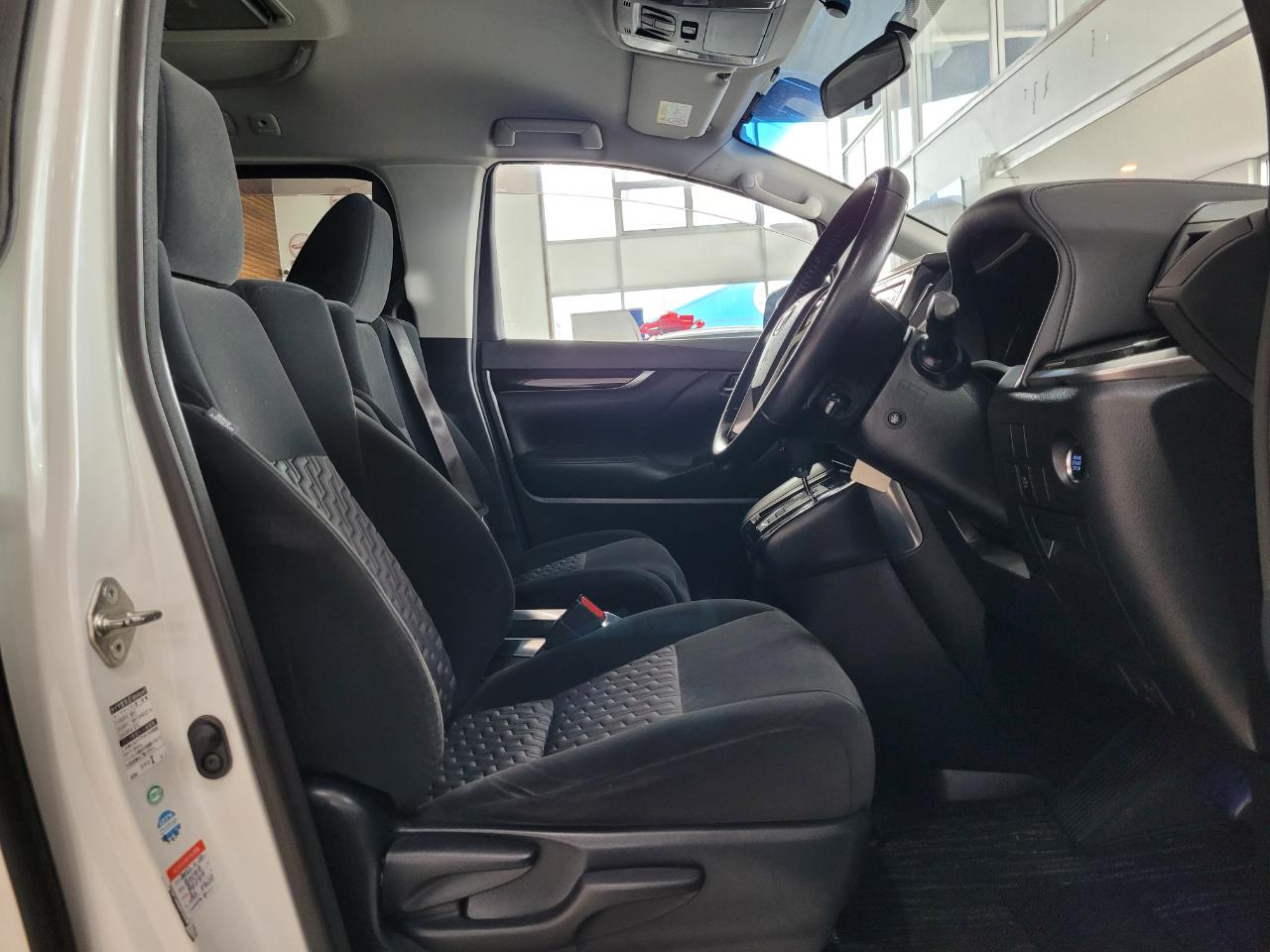 2015 Toyota Vellfire