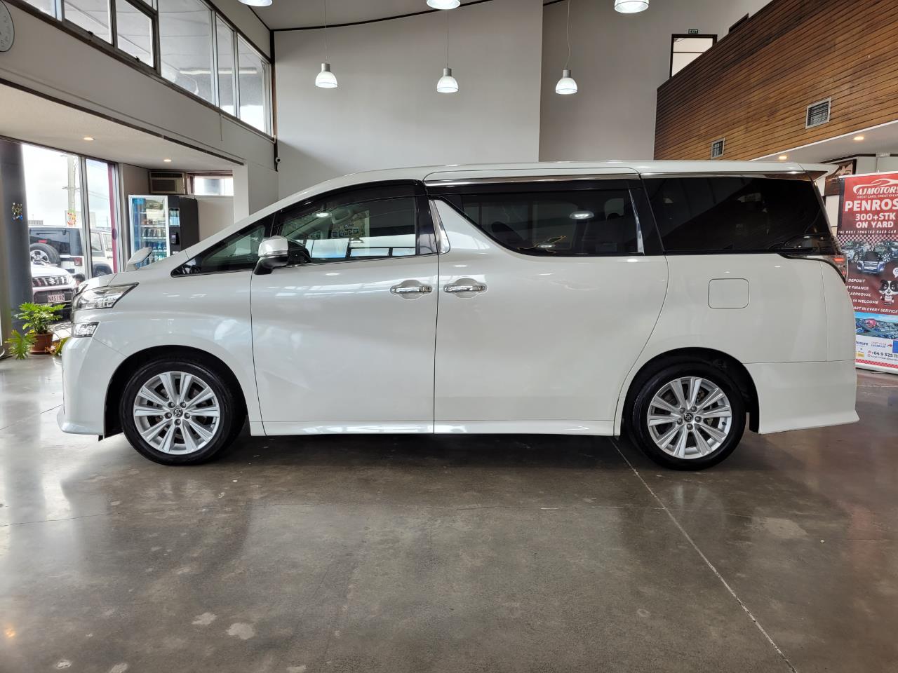 2015 Toyota Vellfire