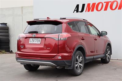 2018 Toyota RAV4 - Thumbnail