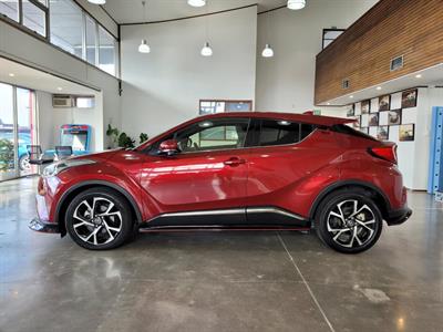 2017 Toyota C-HR - Thumbnail