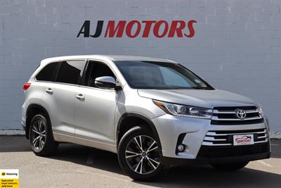 2017 Toyota Highlander - Thumbnail