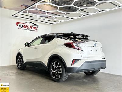 2018 Toyota C-HR - Thumbnail