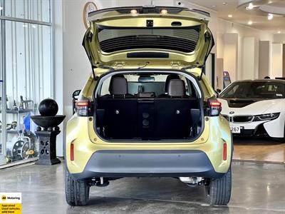 2020 Toyota YARIS CROSS - Thumbnail