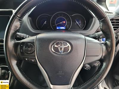 2018 Toyota Voxy - Thumbnail