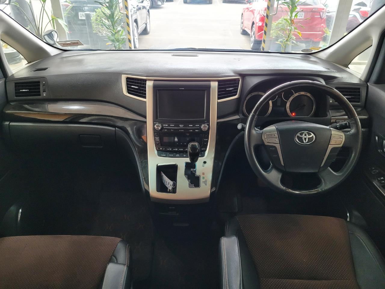 2014 Toyota Alphard