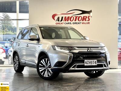 2022 Mitsubishi Outlander - Thumbnail