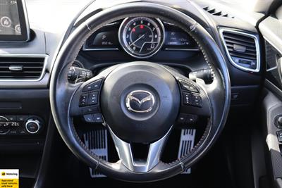 2016 Mazda Axela - Thumbnail