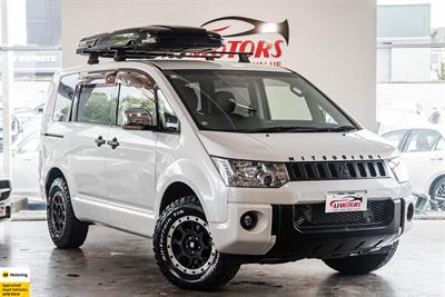 2014 Mitsubishi Delica - Thumbnail