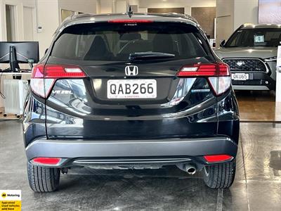 2017 Honda Vezel - Thumbnail