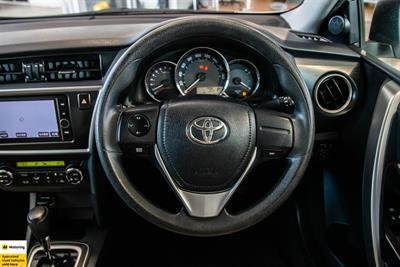 2014 Toyota Auris - Thumbnail