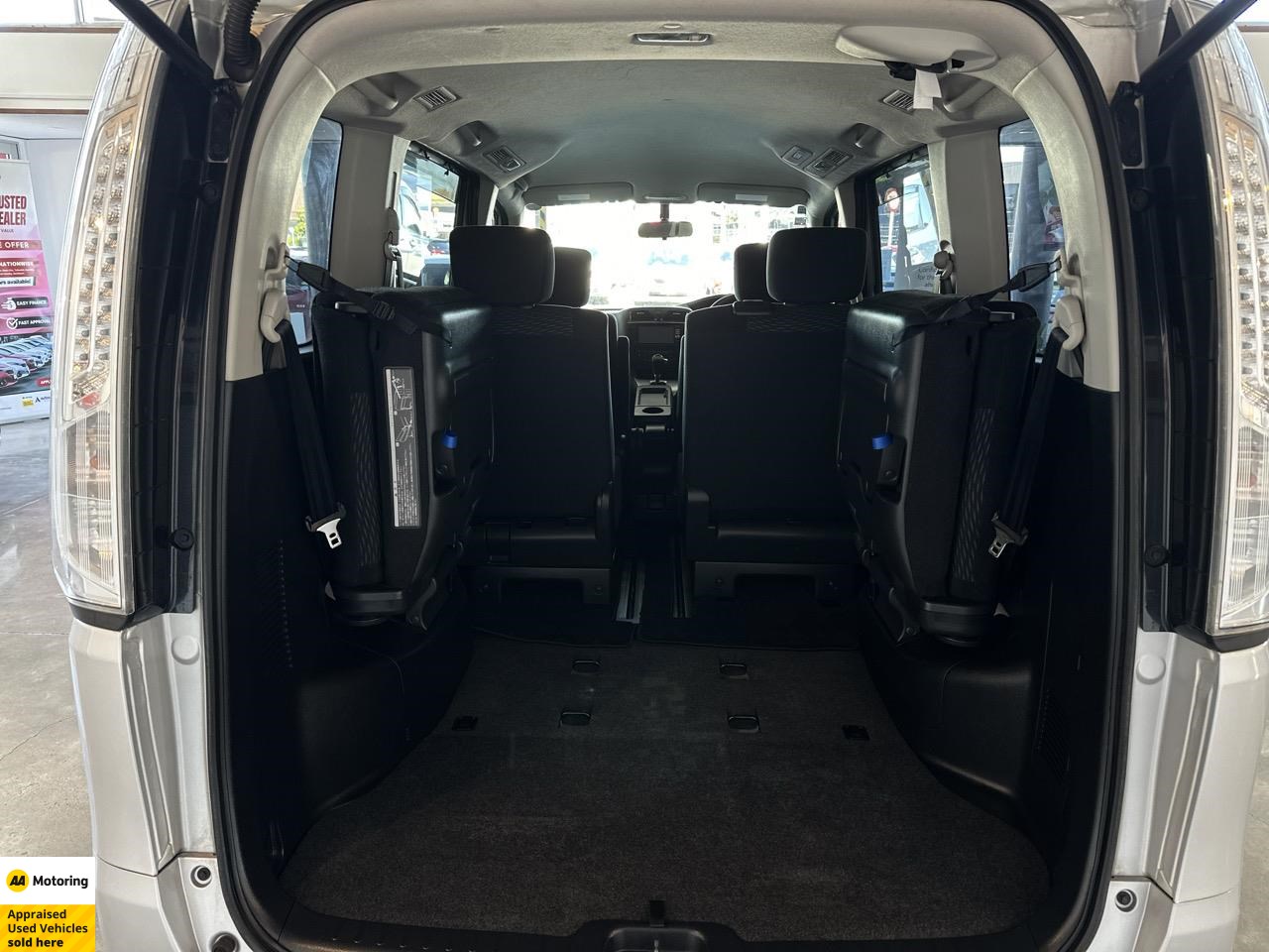 2013 Nissan Serena