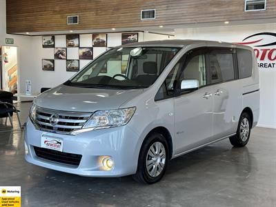 2013 Nissan Serena - Thumbnail