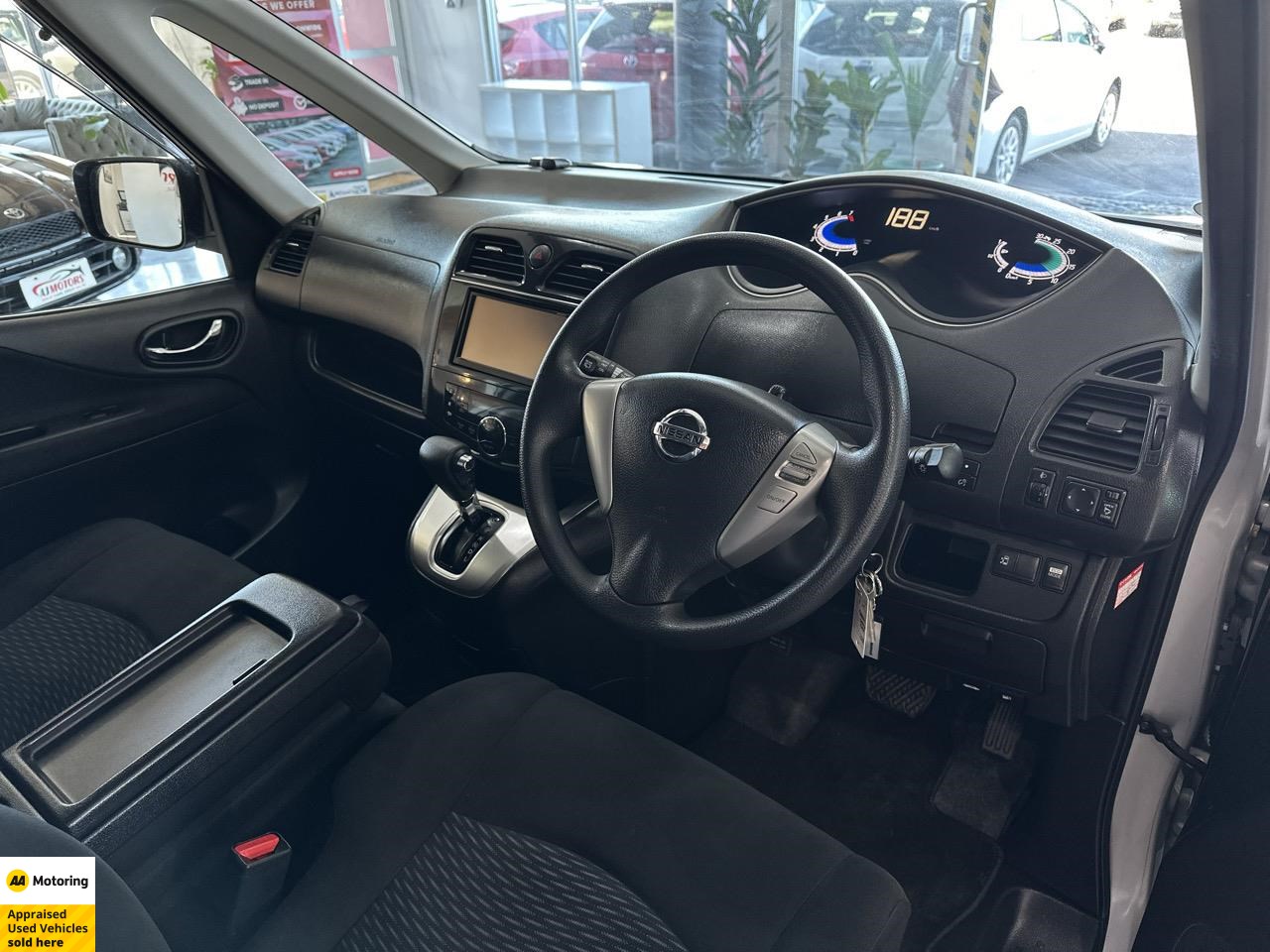 2013 Nissan Serena