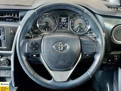 2012 Toyota Auris - Thumbnail