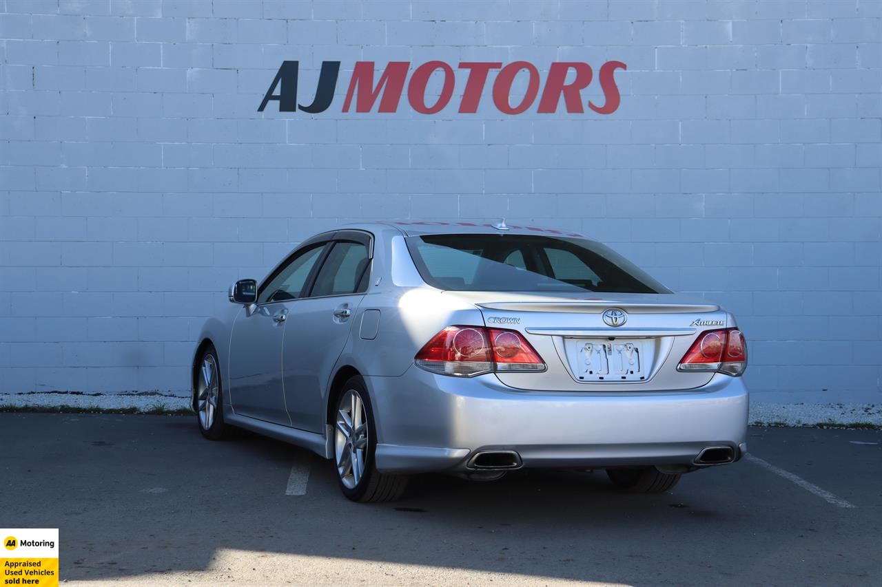 2010 Toyota Crown