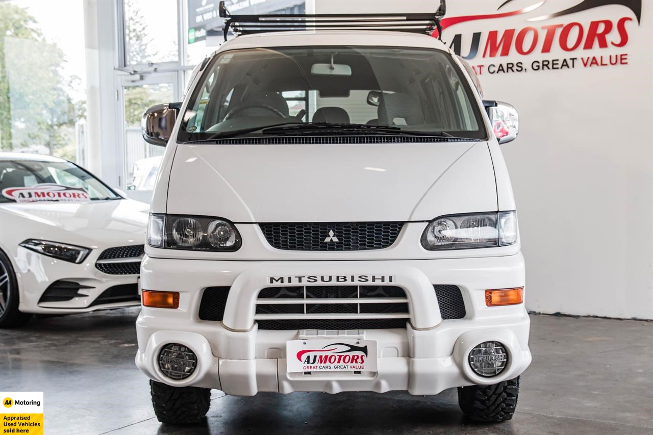 2004 Mitsubishi Delica