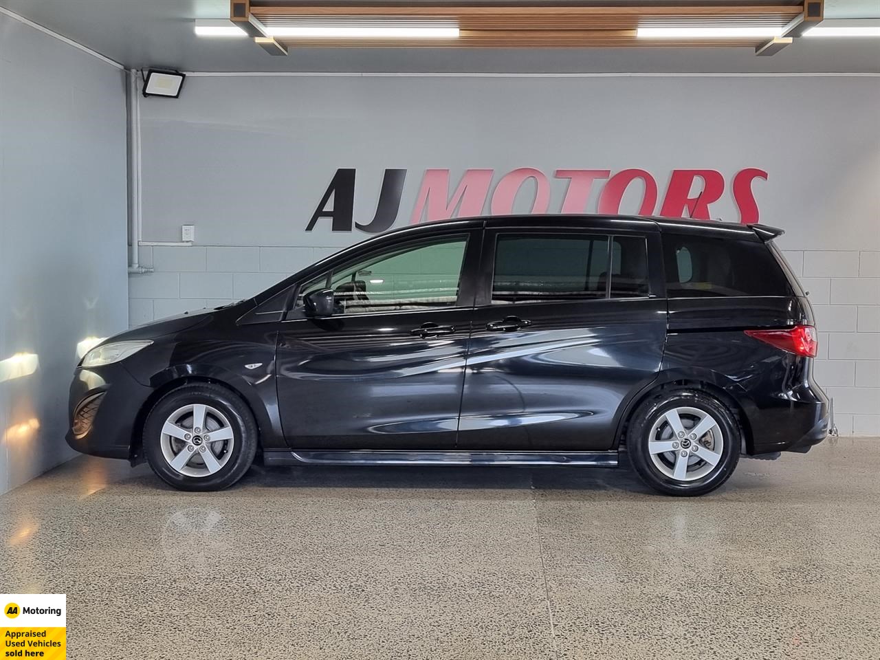 2013 Mazda Premacy