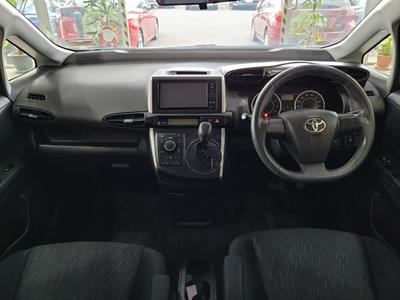 2012 Toyota Wish - Thumbnail