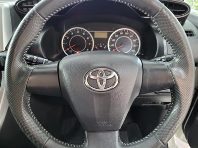 2012 Toyota Wish - Thumbnail