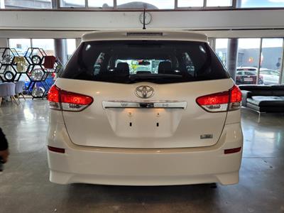 2012 Toyota Wish - Thumbnail