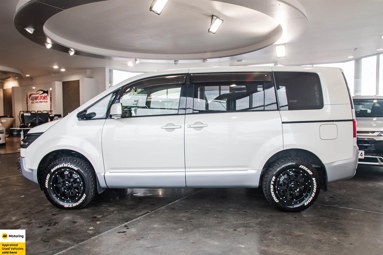 2016 Mitsubishi Delica