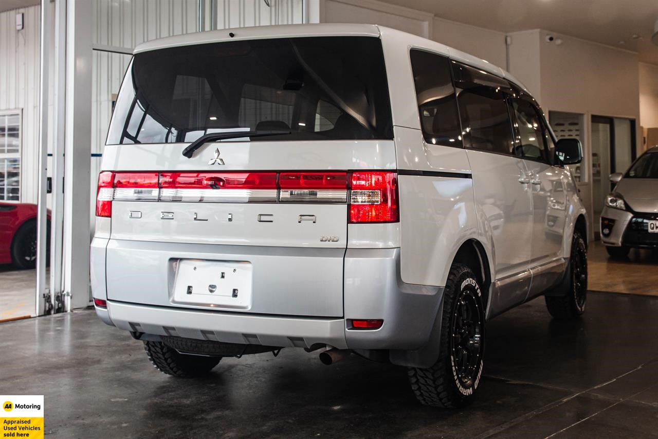 2016 Mitsubishi Delica