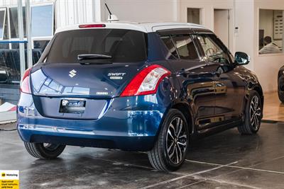 2015 Suzuki Swift - Thumbnail