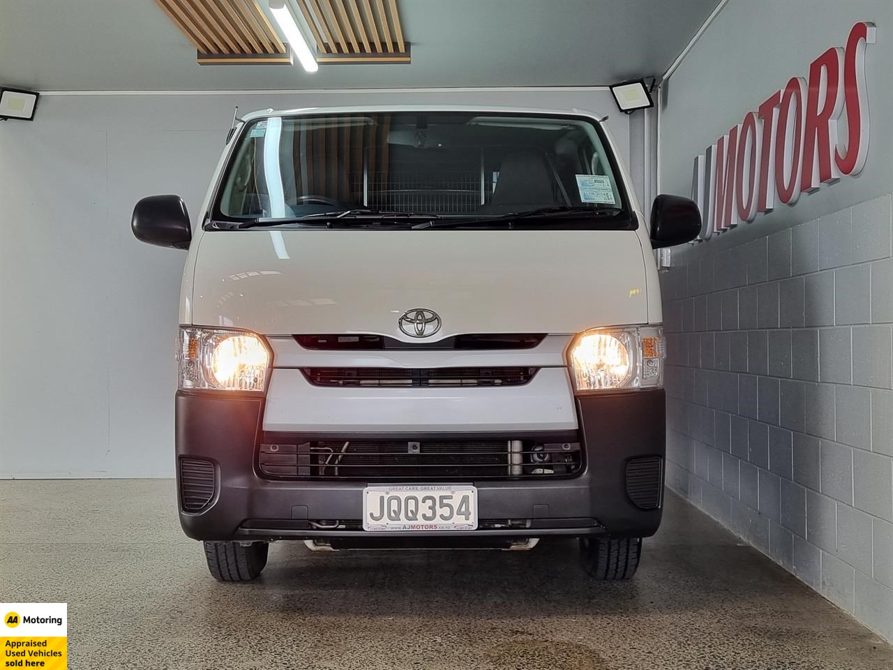 2016 Toyota Hiace