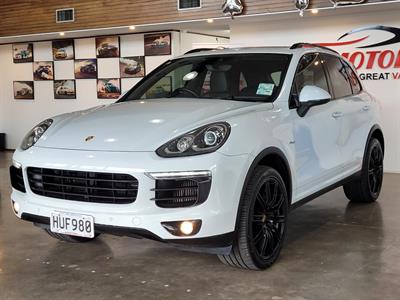 2014 Porsche Cayenne - Thumbnail